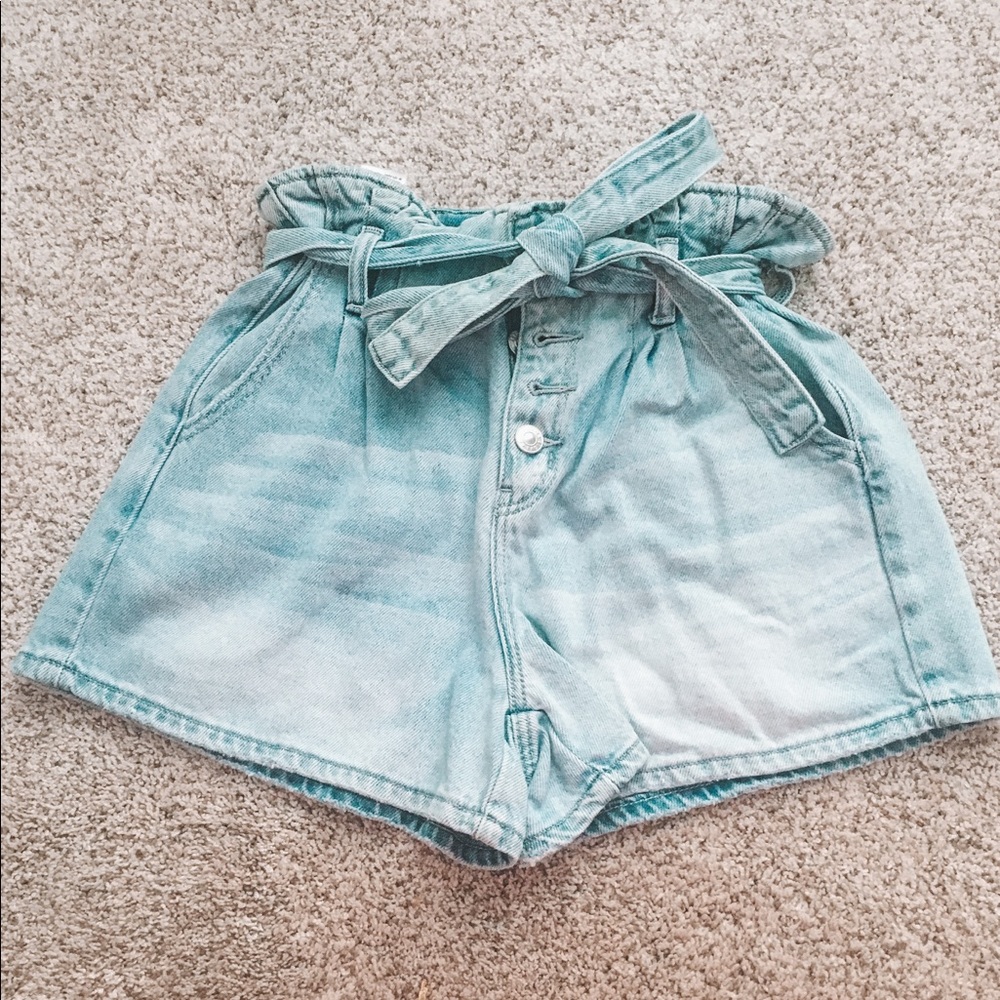 American Eagle paper bag shorts!! (WORN ONCE)